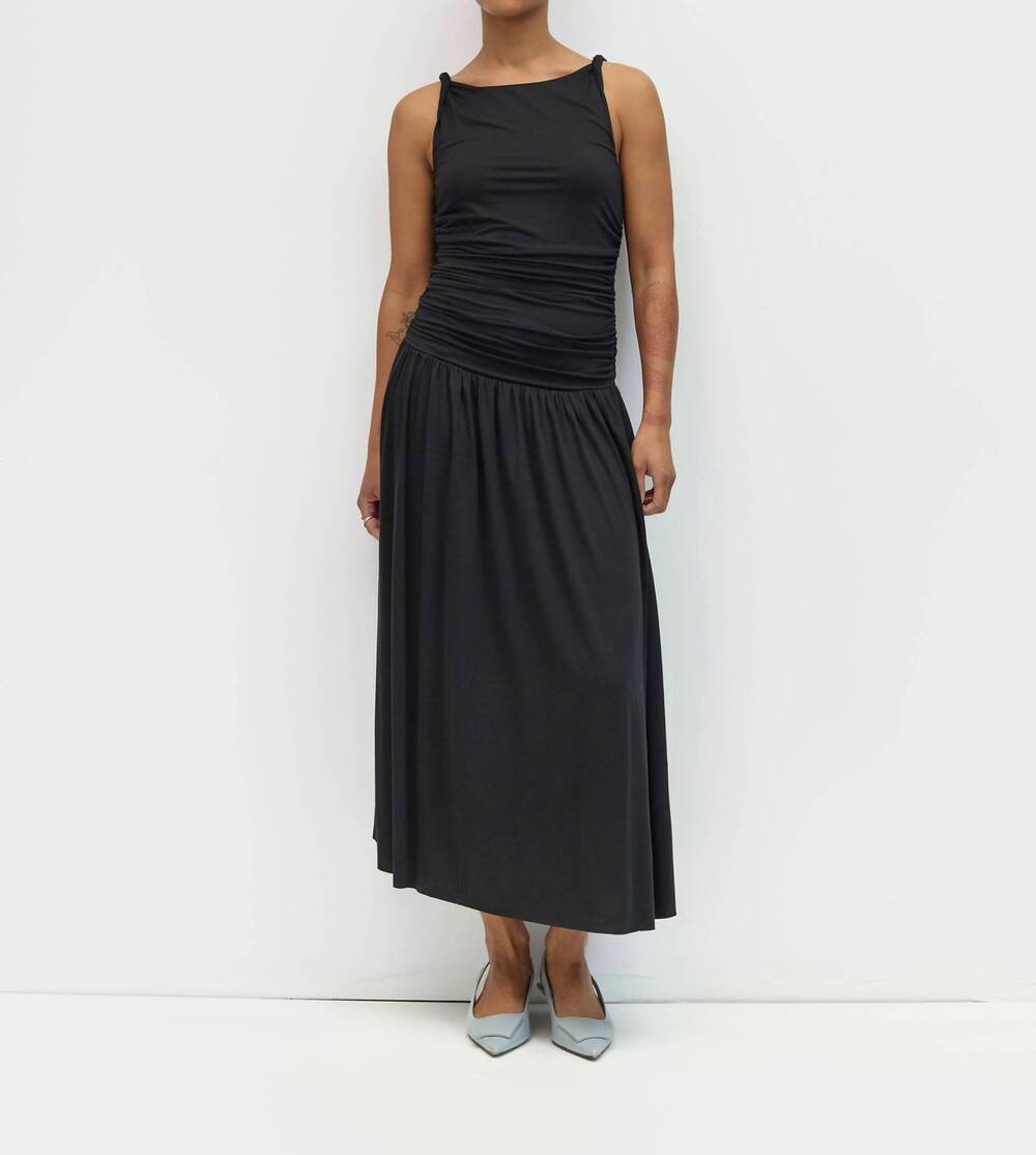 NEW MOD REF janice midi dress in black